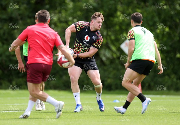 100626 - Wales Rugby Training - Evan Lloyd during training