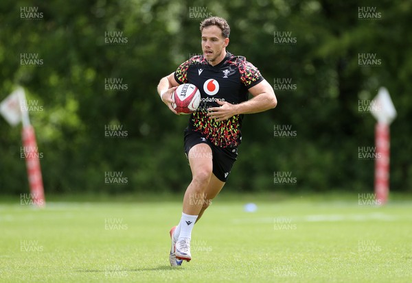 100626 - Wales Rugby Training - Kieran Hardy during training