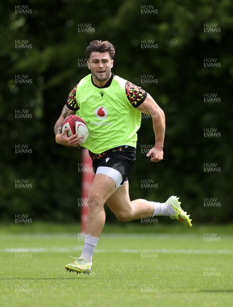 100626 - Wales Rugby Training - Joe Roberts during training