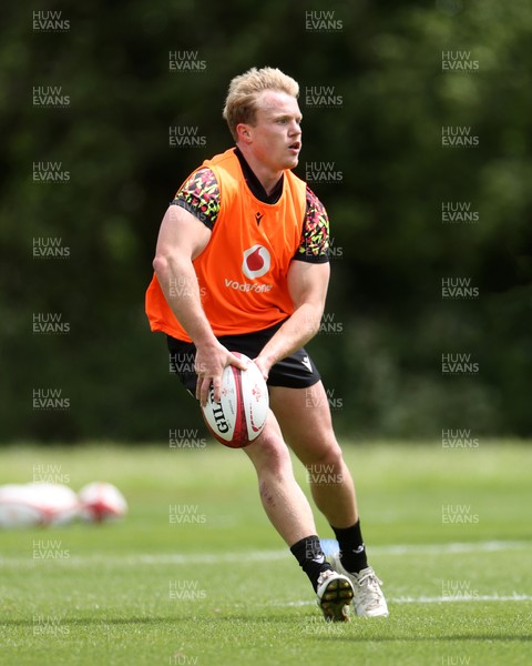 100626 - Wales Rugby Training - Blair Murray during training