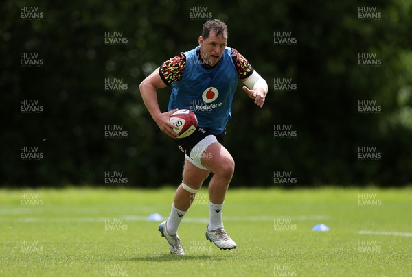 100626 - Wales Rugby Training - Ryan Elias during training