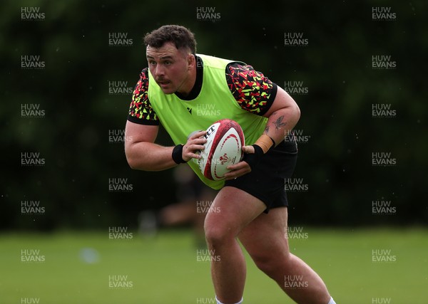 100626 - Wales Rugby Training - Ben Warren during training
