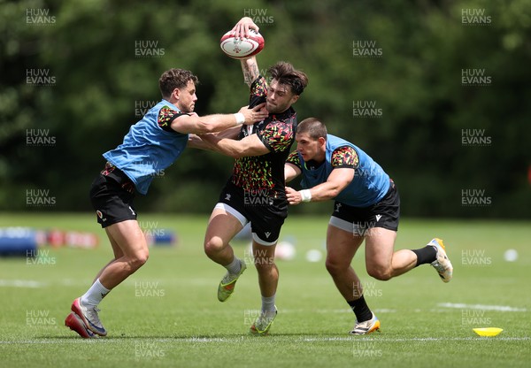 100626 - Wales Rugby Training - Joe Roberts during training