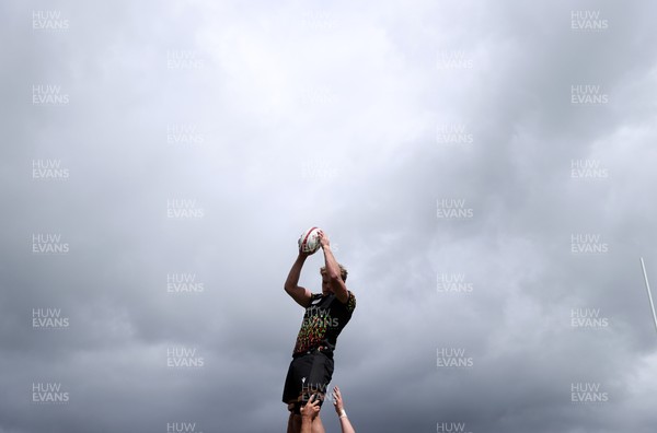 100626 - Wales Rugby Training - Taine Plumtree during training