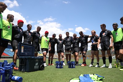 100725 - Wales Rugby Training in the final week of their tour to Japan - Team huddle
