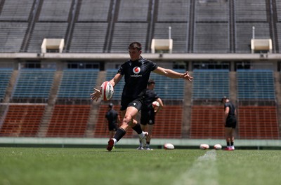 100725 - Wales Rugby Training in the final week of their tour to Japan - Reuben Morgan-Williams during training