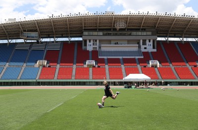 100725 - Wales Rugby Training in the final week of their tour to Japan - Blair Murray during training