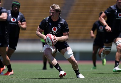 100725 - Wales Rugby Training in the final week of their tour to Japan - Aaron Wainwright during training