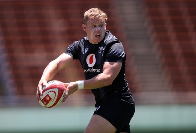 100725 - Wales Rugby Training in the final week of their tour to Japan - Sam Costelow during training
