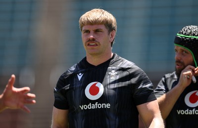 100725 - Wales Rugby Training in the final week of their tour to Japan - Aaron Wainwright during training