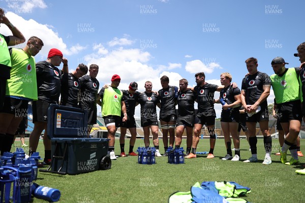 100725 - Wales Rugby Training in the final week of their tour to Japan - Team huddle