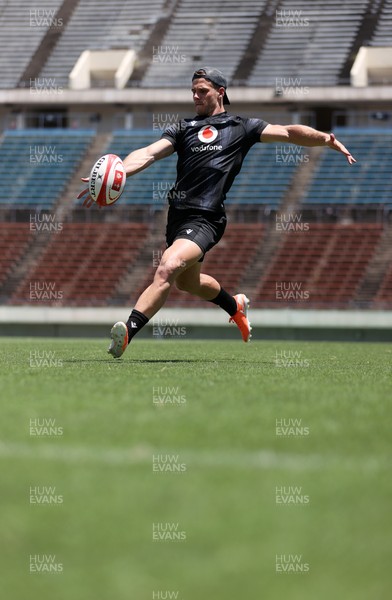 100725 - Wales Rugby Training in the final week of their tour to Japan - Kieran Hardy during training