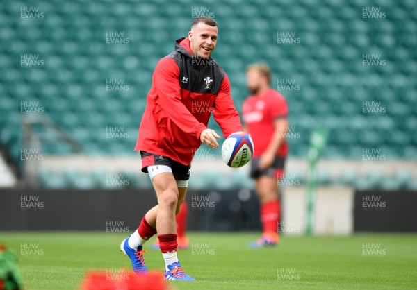 100819 - Wales Rugby Training - Gareth Davies during training