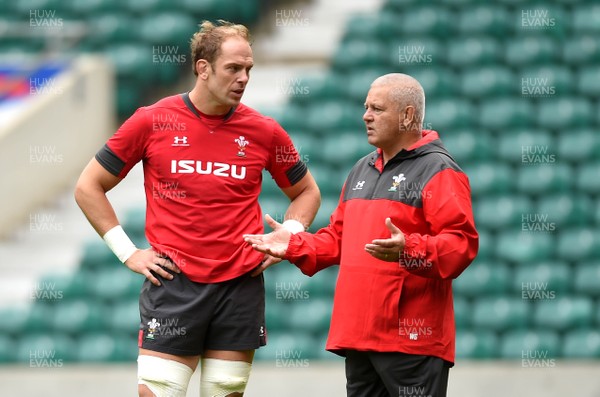 100819 - Wales Rugby Training - Alun Wyn Jones and Warren Gatland during training