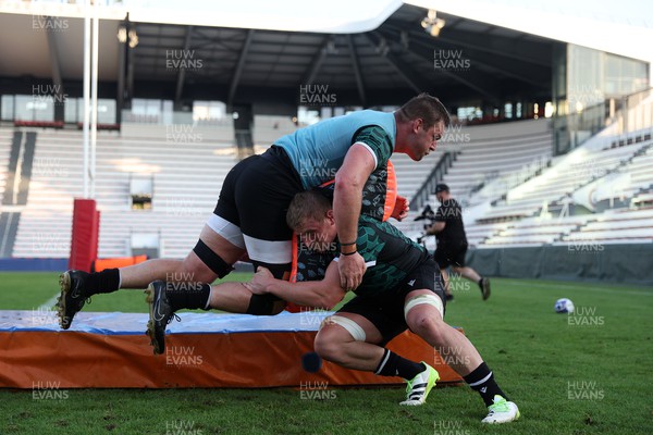 101023 - Wales Rugby Training at Toulon�s ground in the week leading up to their quarter final match against Argentina - Dan Lydiate and Jac Morgan during training