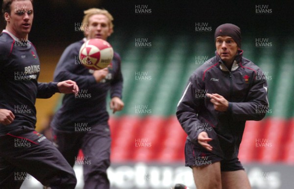 10.11.06 - Wales Rugby Training - Kevin Morgan during training 
