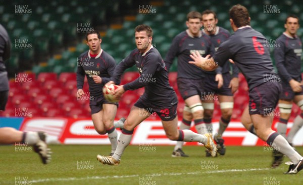 10.11.06 - Wales Rugby Training - Ceri sweeney during training 