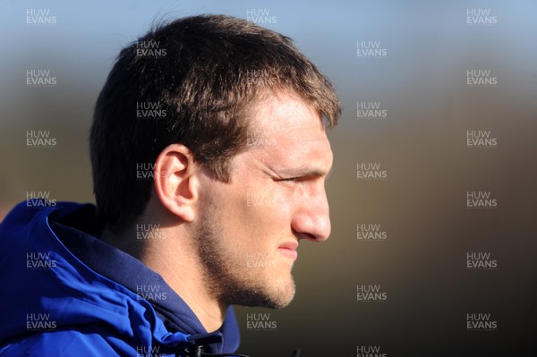 10.11.10 - Wales Rugby Training - Sam Warburton sits out of training. 