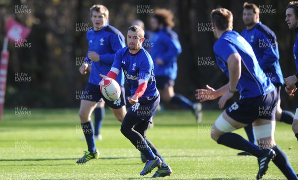 10.11.10 - Wales Rugby Training - Shane Williams during training. 