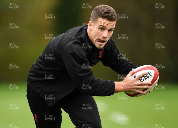101121 - Wales Rugby Training - Kieran Hardy during training