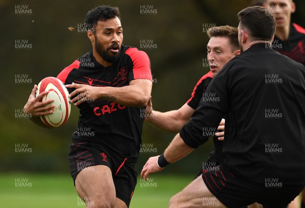 101121 - Wales Rugby Training - Willis Halaholo during training