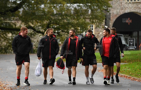 101121 - Wales Rugby Training - Rhys Carre, Tomas Francis, Kirby Myhill, Owen Lane, Ellis Jenkins and Rhys Priestland during training