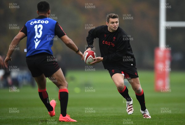 101121 - Wales Rugby Training - Dan Biggar during training