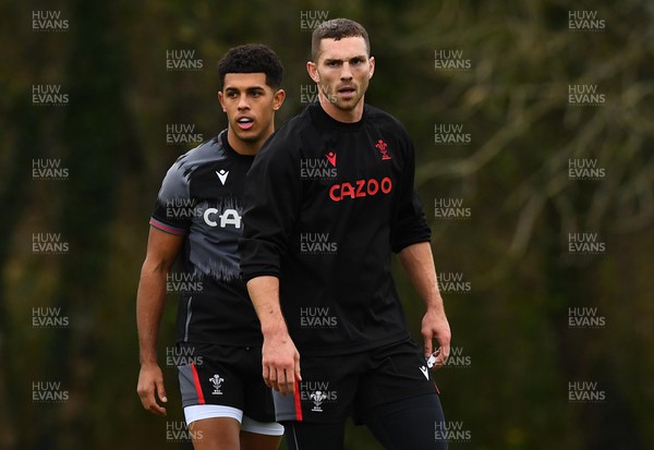 101122 - Wales Rugby Training - Rio Dyer and George North during training