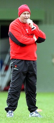 110203 - Wales Rugby Training - Wales coach Steve Hansen watches his squad train