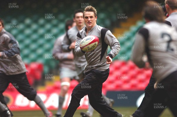 110206  Wales rugby training,Cardiff Matthew Watkins passes at the Millennium Stadium   