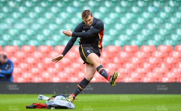 110216 - Wales Rugby Training -Dan Biggar during training