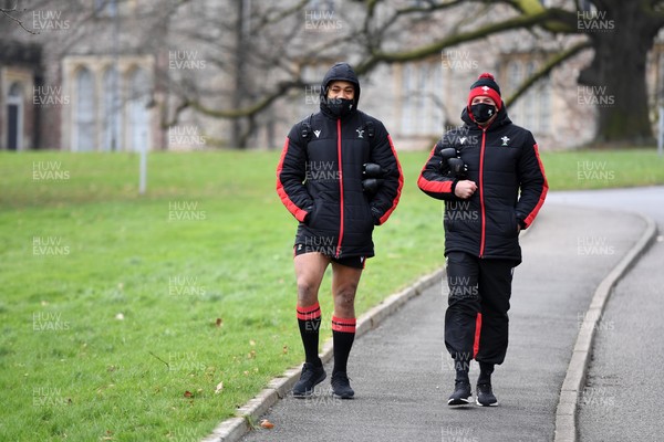 110221 - Wales Rugby Training - Taulupe Faletau and Justin Tipuric during training