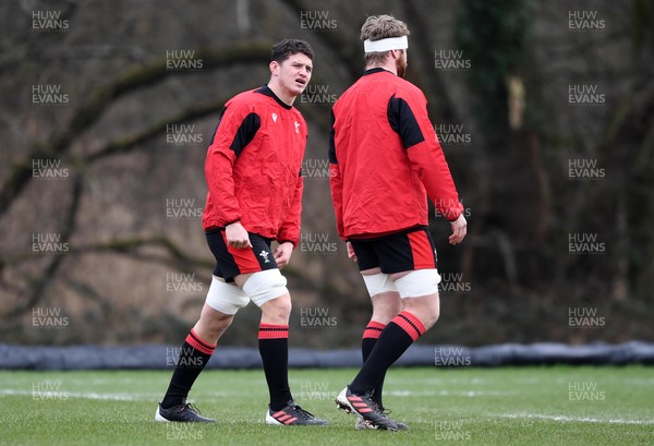 110221 - Wales Rugby Training - James Botham and Aaron Wainwright during training
