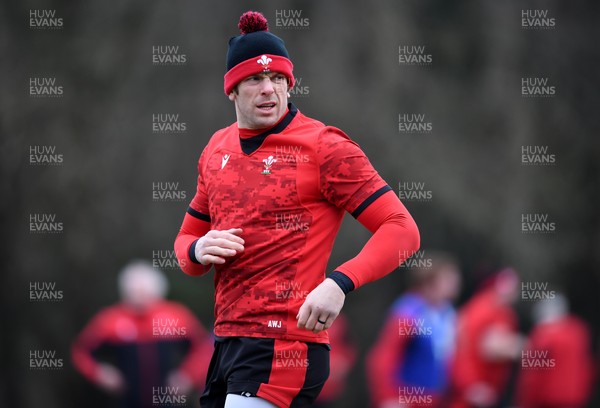 110221 - Wales Rugby Training - Alun Wyn Jones during training
