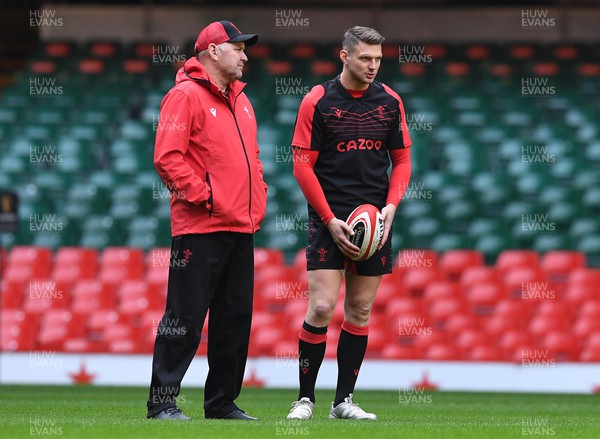 110222 - Wales Rugby Training - Wayne Pivac and Dan Biggar during training