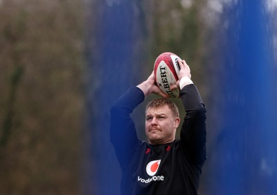 110226 - Wales Rugby Training - Dewi Lake during training