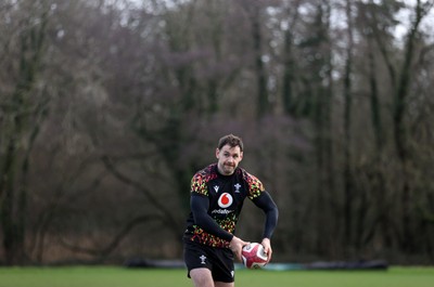 110226 - Wales Rugby Training - Tomos Williams during training