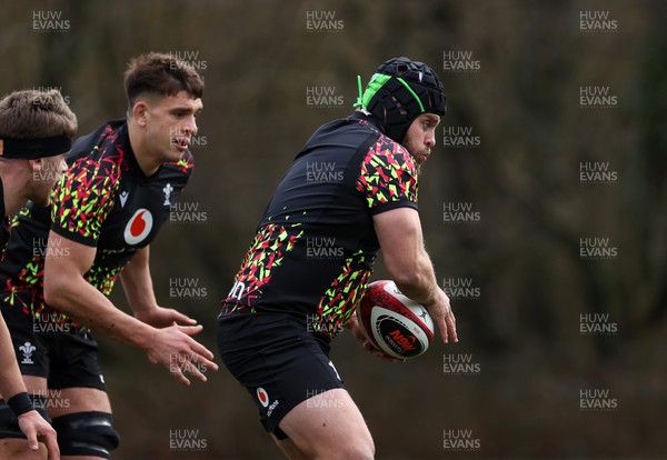 110226 - Wales Rugby Training - Nicky Smith during training
