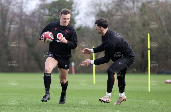 110226 - Wales Rugby Training - Jarrod Evans during training