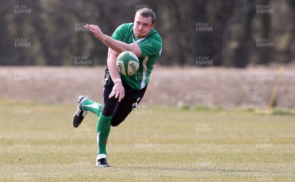11.03.10 ... Wales rugby training session -  Wales' Richie Rees in training 