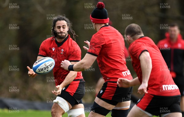 110321 - Wales Rugby Training - Josh Navidi during training