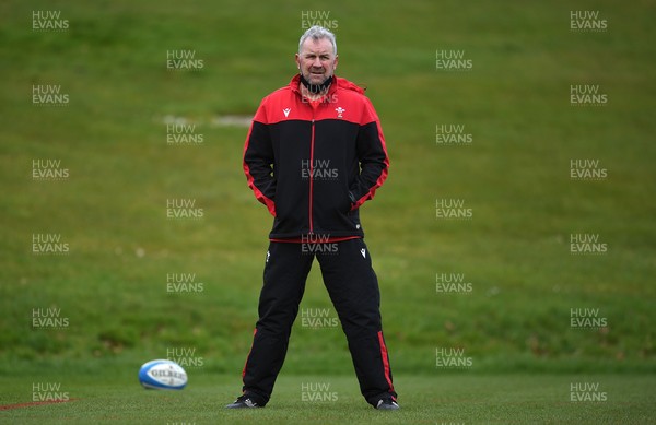 110321 - Wales Rugby Training - Wayne Pivac during training