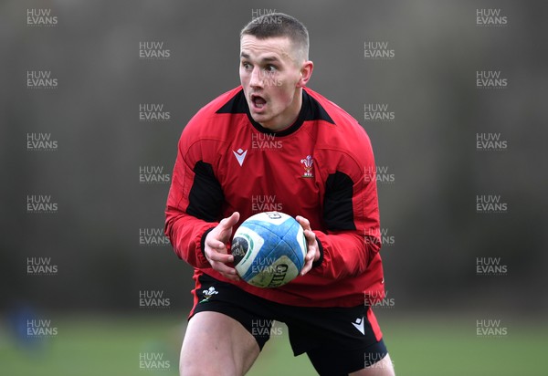 110321 - Wales Rugby Training - Jonathan Davies during training