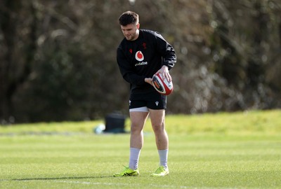 110325 - Wales Rugby Training ahead of their 6 Nations game against England on Saturday - Joe Roberts during training