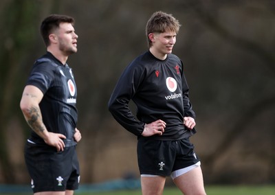 110325 - Wales Rugby Training ahead of their 6 Nations game against England on Saturday - Joe Roberts and Ellis Mee during training