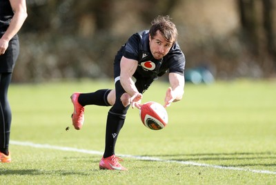 110325 - Wales Rugby Training ahead of their 6 Nations game against England on Saturday - Rhodri Williams during training