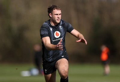 110325 - Wales Rugby Training ahead of their 6 Nations game against England on Saturday - Max Llewellyn during training