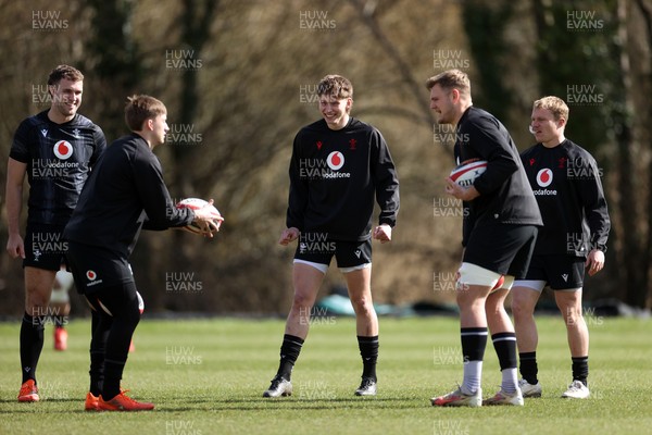 110325 - Wales Rugby Training ahead of their 6 Nations game against England on Saturday - Ellis Mee during training