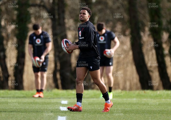 110325 - Wales Rugby Training ahead of their 6 Nations game against England on Saturday - Ben Thomas during training