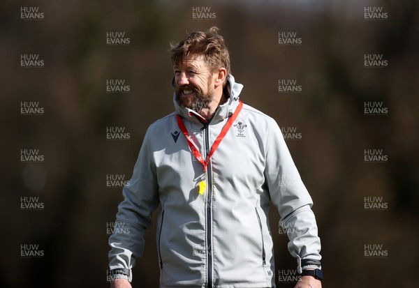 110325 - Wales Rugby Training ahead of their 6 Nations game against England on Saturday - Mike Forshaw, Defence Coach during training